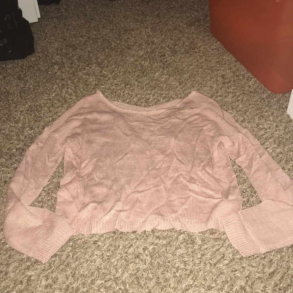 Cropped pink sweater